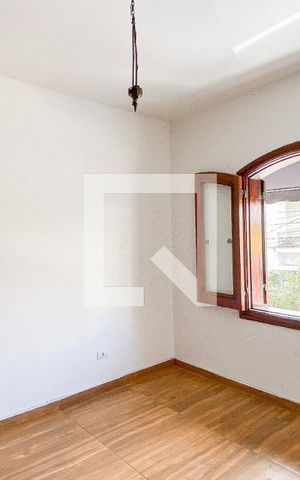 Casa à venda com 400m², 3 quartos e 3 vagas Casa à venda com 400m², 3 quartos e 3 vagasQuarto