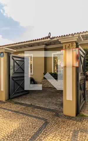 Casa à venda com 400m², 7 quartos e 3 vagasFachada