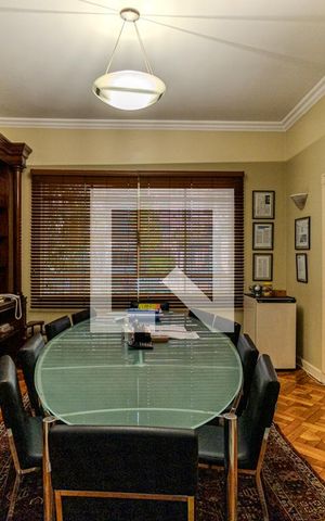 Casa à venda com 400m², 7 quartos e 3 vagasSala