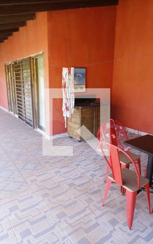 Casa de condomínio à venda com 1000m², 4 quartos e 5 vagasÁrea de serviço 