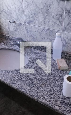 Casa de condomínio à venda com 1000m², 4 quartos e 5 vagasBanheiro social 