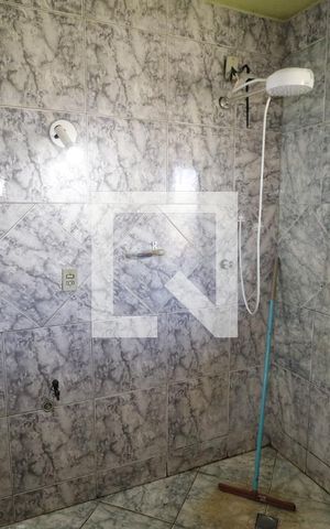 Casa de condomínio à venda com 1000m², 4 quartos e 5 vagasBanheiro do Quarto 1