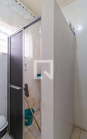 Casa à venda com 130m², 3 quartos e 2 vagasBanheiro Casa 2