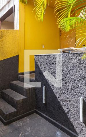 Casa à venda com 130m², 3 quartos e 2 vagasÁrea de serviço