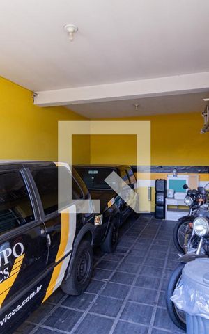 Casa à venda com 130m², 3 quartos e 2 vagasGaragem