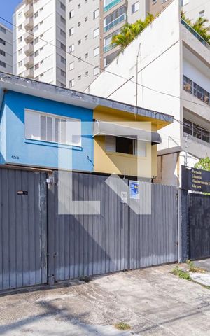 Casa à venda com 130m², 3 quartos e 2 vagasFachada