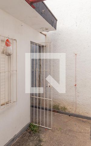 Casa à venda com 130m², 3 quartos e 2 vagasÁrea de serviço