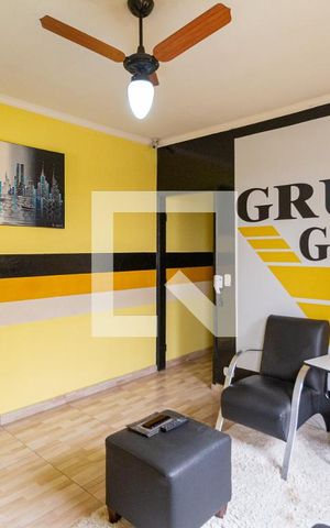 Casa à venda com 130m², 3 quartos e 2 vagasSala Casa 2