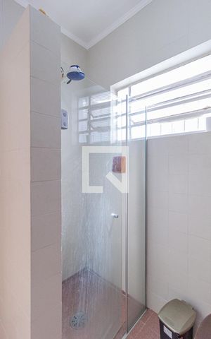 Casa à venda com 130m², 3 quartos e 2 vagasBanheiro
