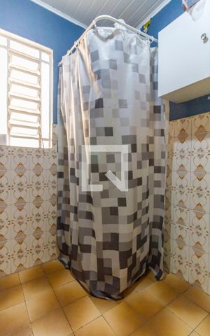 Casa à venda com 150m², 2 quartos e sem vaga Casa à venda com 150m², 2 quartos e sem vagaBanheiro