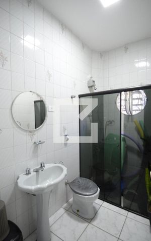 Casa à venda com 302m², 4 quartos e 3 vagasBanheiro do Salão