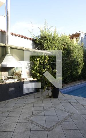 Casa à venda com 302m², 4 quartos e 3 vagasQuintal