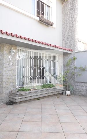 Casa à venda com 302m², 4 quartos e 3 vagasGaragem