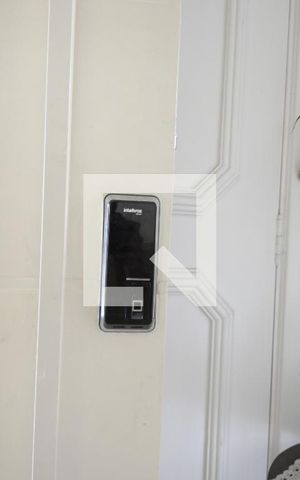 Casa à venda com 302m², 4 quartos e 3 vagasFechadura Digital