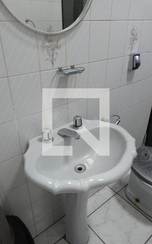 Casa à venda com 302m², 4 quartos e 3 vagasBanheiro do Salão
