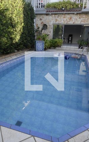 Casa à venda com 302m², 4 quartos e 3 vagasQuintal