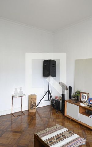 Casa à venda com 302m², 4 quartos e 3 vagasSala de Estar