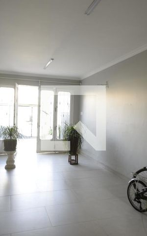 Casa à venda com 302m², 4 quartos e 3 vagasEntrada
