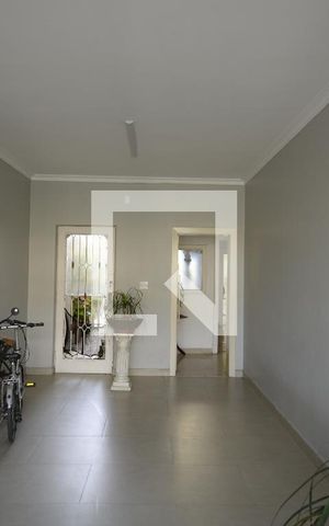 Casa à venda com 302m², 4 quartos e 3 vagasEntrada
