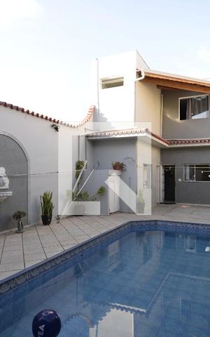 Casa à venda com 302m², 4 quartos e 3 vagasQuintal