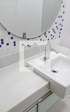 Casa para alugar com 280m², 3 quartos e 2 vagasBanheiro Social