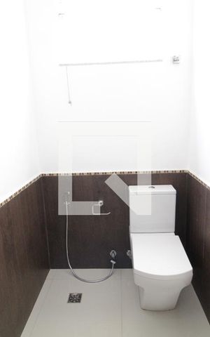 Casa para alugar com 280m², 3 quartos e 2 vagasBanheiro 2