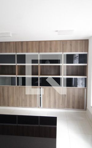 Casa para alugar com 280m², 3 quartos e 2 vagasEscritório
