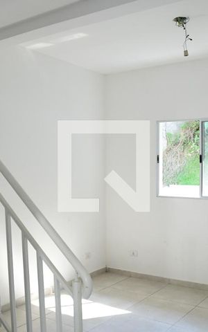 Casa de condomínio para alugar com 100m², 2 quartos e 1 vagaSala