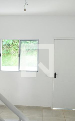 Casa de condomínio para alugar com 100m², 2 quartos e 1 vagaSala