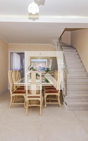 Casa à venda com 165m², 3 quartos e 2 vagasSala