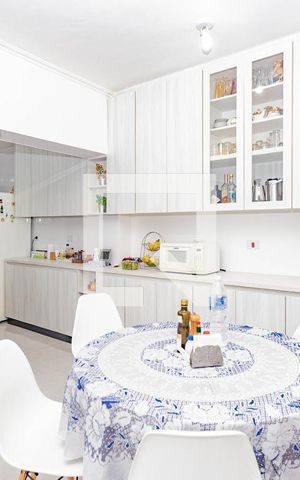 Casa à venda com 165m², 3 quartos e 2 vagasCozinha