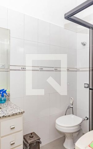 Casa à venda com 165m², 3 quartos e 2 vagasBanheiro