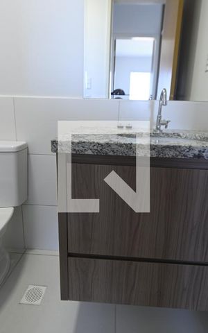 Apartamento para alugar com 54m², 2 quartos e 2 vagas Apartamento para alugar com 54m², 2 quartos e 2 vagasBanheiro