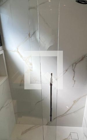 Apartamento à venda com 77m², 2 quartos e 2 vagas Apartamento à venda com 77m², 2 quartos e 2 vagasBanheiro da Suíte