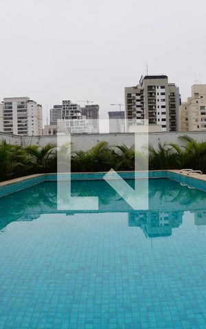 Studio à venda com 28m², 1 quarto e sem vagaPiscina