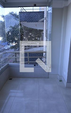 Apartamento para alugar com 105m², 3 quartos e 3 vagas Apartamento para alugar com 105m², 3 quartos e 3 vagasVaranda