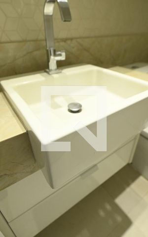 Apartamento para alugar com 105m², 3 quartos e 3 vagas Apartamento para alugar com 105m², 3 quartos e 3 vagasBanheiro do Quarto 1