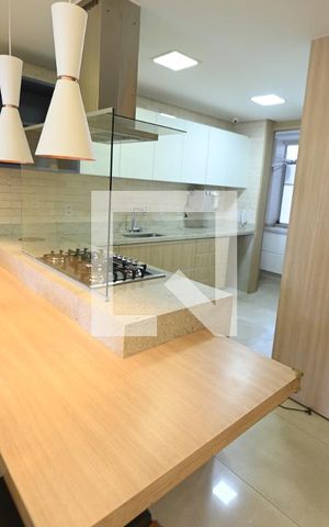Apartamento para alugar com 105m², 3 quartos e 3 vagas Apartamento para alugar com 105m², 3 quartos e 3 vagasCozinha