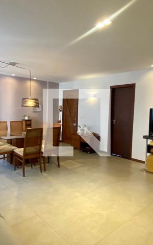 Apartamento à venda com 129m², 4 quartos e 2 vagas Apartamento à venda com 129m², 4 quartos e 2 vagasSala