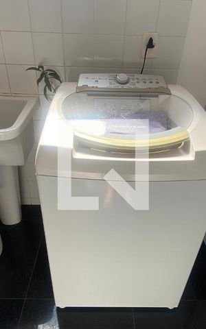 Apartamento à venda com 129m², 4 quartos e 2 vagas Apartamento à venda com 129m², 4 quartos e 2 vagasÁrea de Serviço