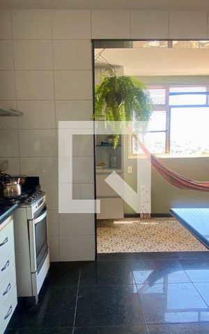 Apartamento à venda com 129m², 4 quartos e 2 vagas Apartamento à venda com 129m², 4 quartos e 2 vagasCozinha