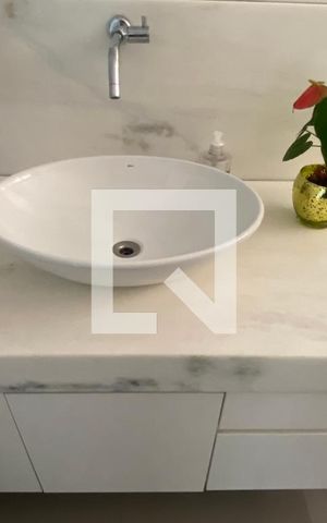 Apartamento à venda com 129m², 4 quartos e 2 vagas Apartamento à venda com 129m², 4 quartos e 2 vagasBanheiro Social