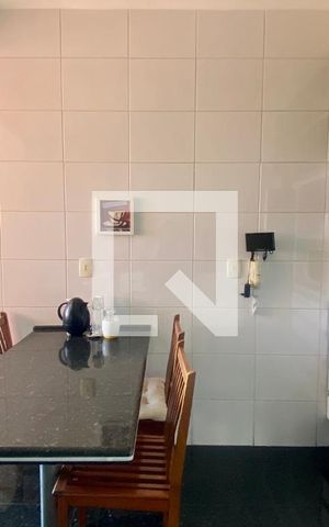Apartamento à venda com 129m², 4 quartos e 2 vagas Apartamento à venda com 129m², 4 quartos e 2 vagasCozinha