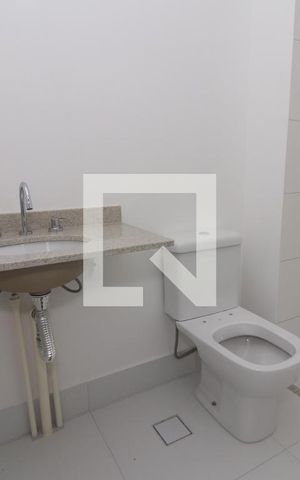Apartamento à venda com 67m², 2 quartos e sem vagaBanheiro da Suíte