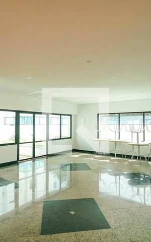 Apartamento à venda com 130m², 3 quartos e 3 vagas Apartamento à venda com 130m², 3 quartos e 3 vagasSalão de festas