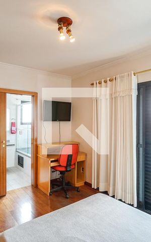 Apartamento à venda com 130m², 3 quartos e 3 vagas Apartamento à venda com 130m², 3 quartos e 3 vagasSuíte