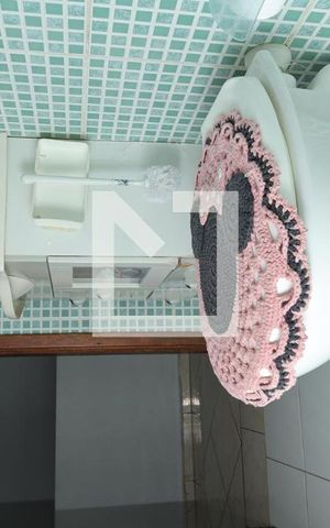 Casa de condomínio à venda com 80m², 2 quartos e 1 vagaBanheiro