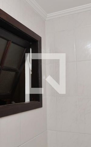 Casa de condomínio à venda com 80m², 2 quartos e 1 vagaLavabo