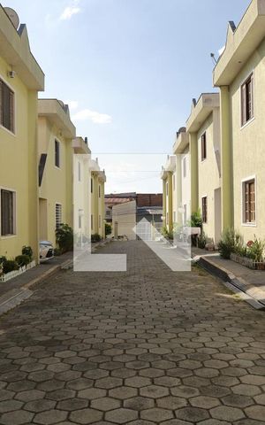 Casa de condomínio à venda com 80m², 2 quartos e 1 vagaÁrea comum