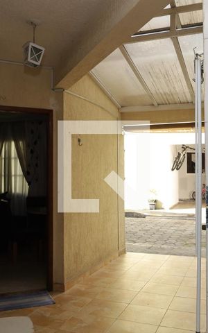 Casa de condomínio à venda com 80m², 2 quartos e 1 vagaÁrea de serviço